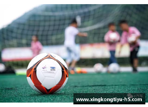 足球冠军球员的辉煌之路及背后故事 足球冠军球员的辉煌之路及背后故事